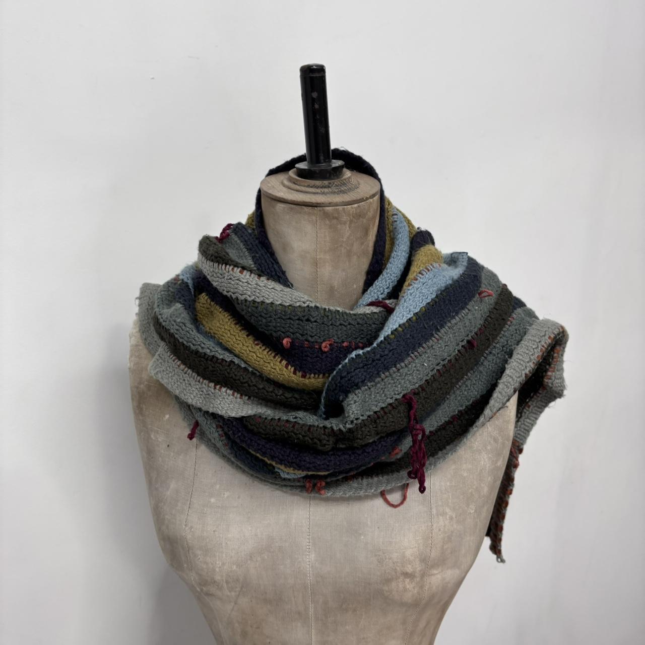 Striped wool knit scarf