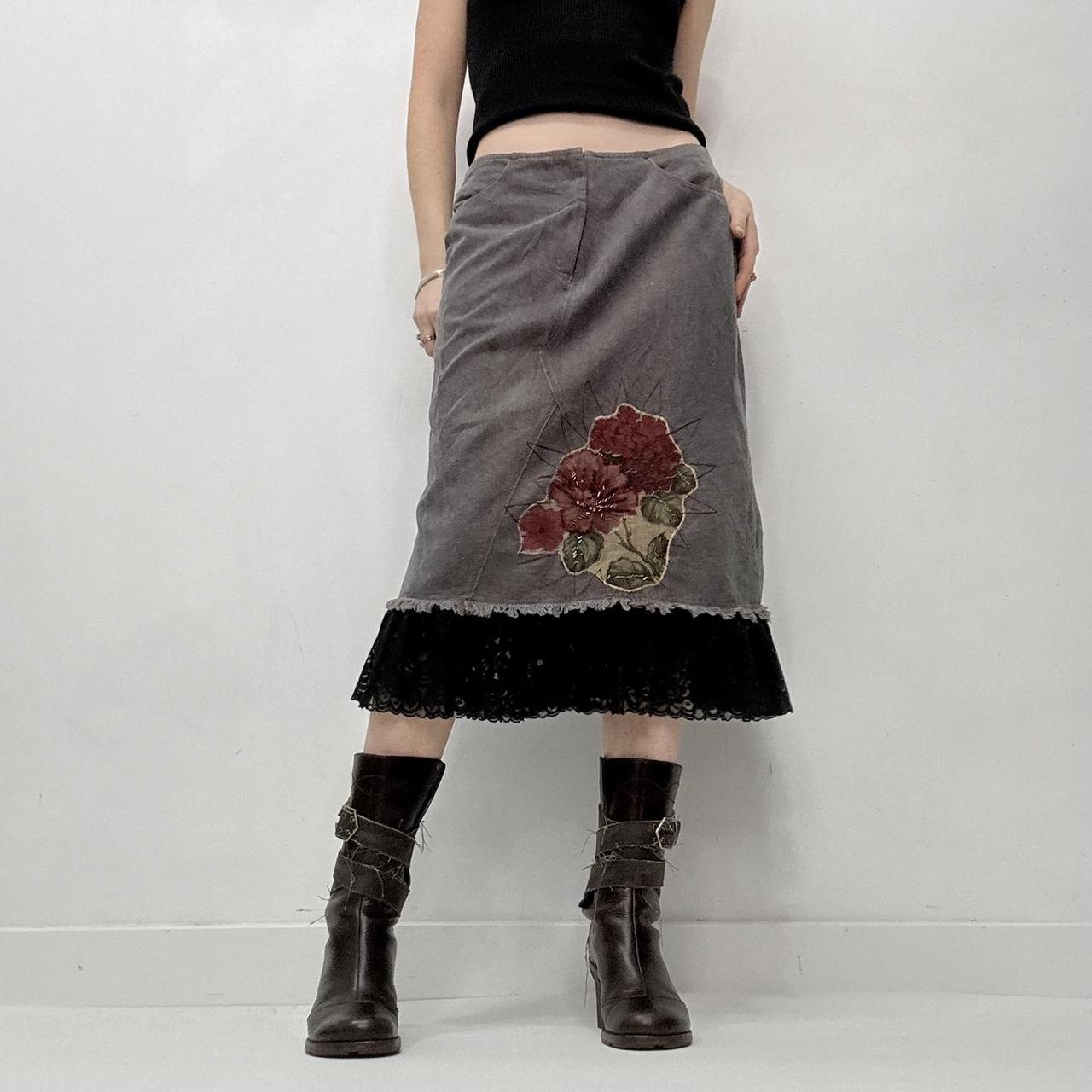 Ebroidered lace midi skirt