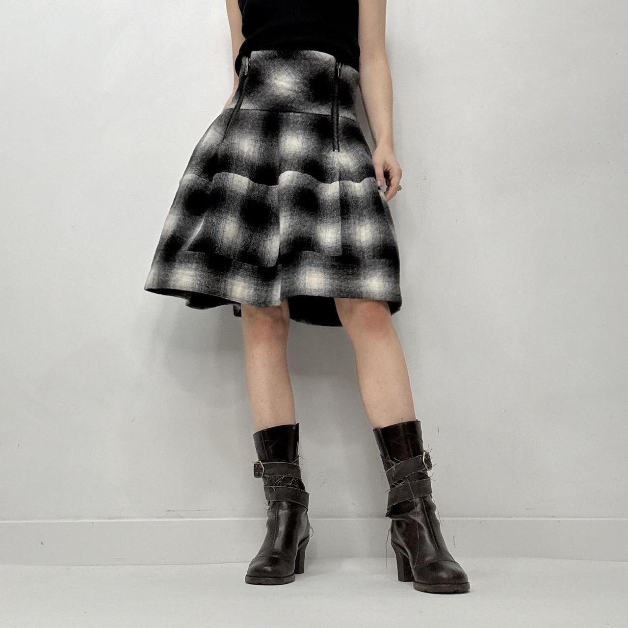Black checked puff structured skirt