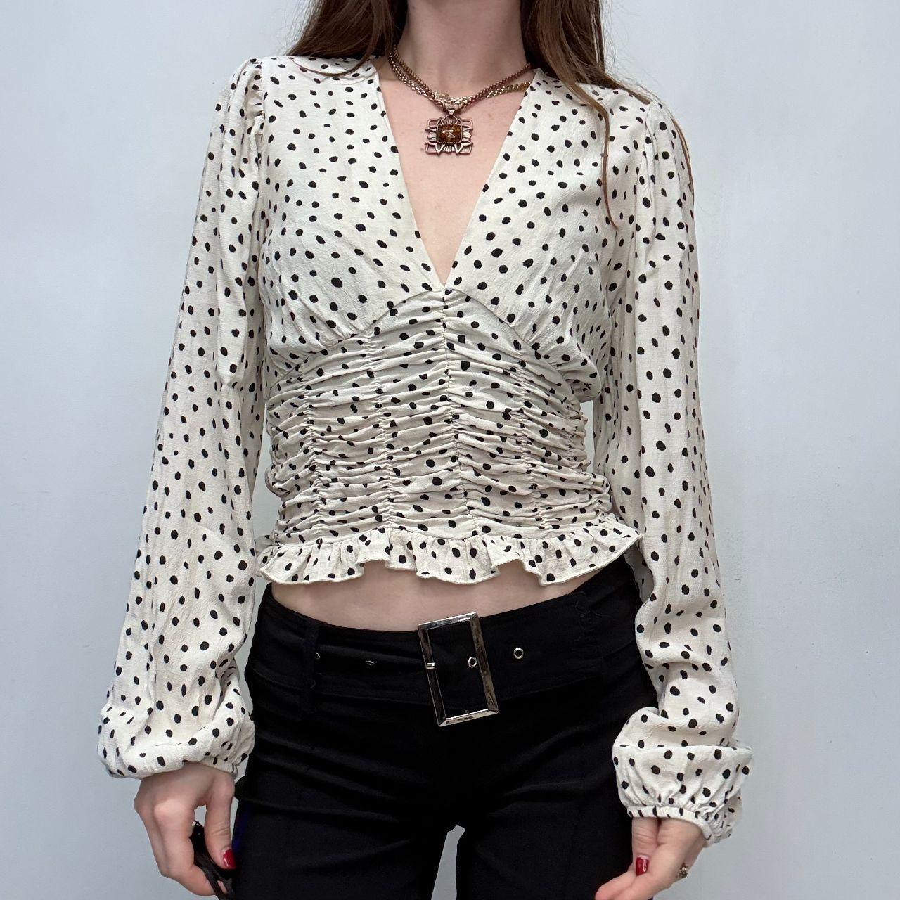 Polkadot puff gathered shirt