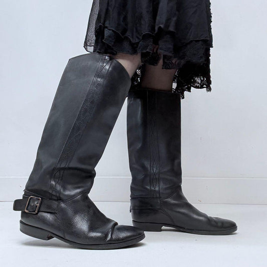 Black leather western cowboy boots