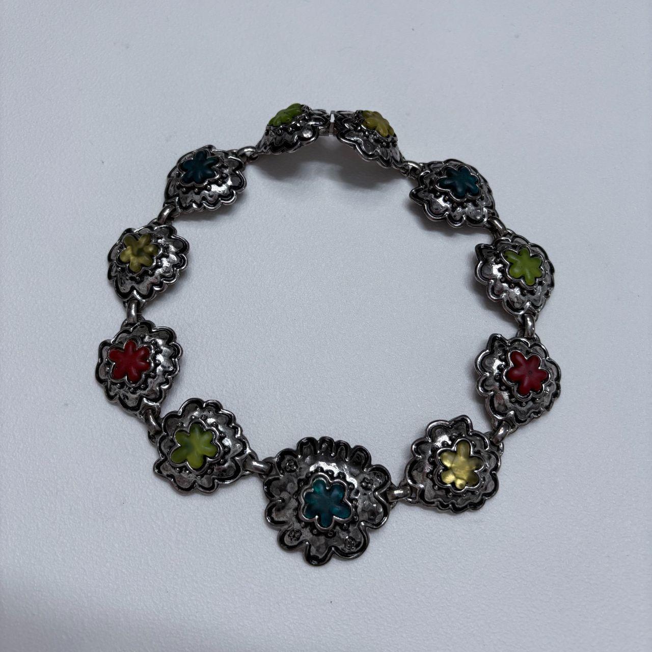 Chunky silver flower necklace