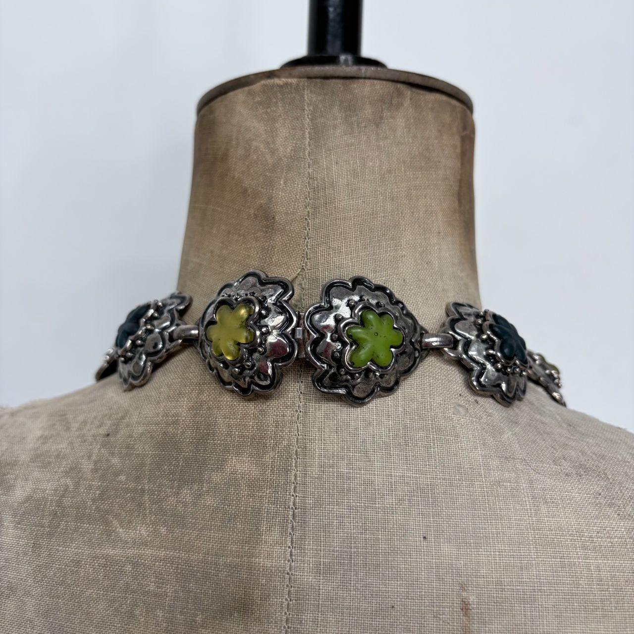Chunky silver flower necklace