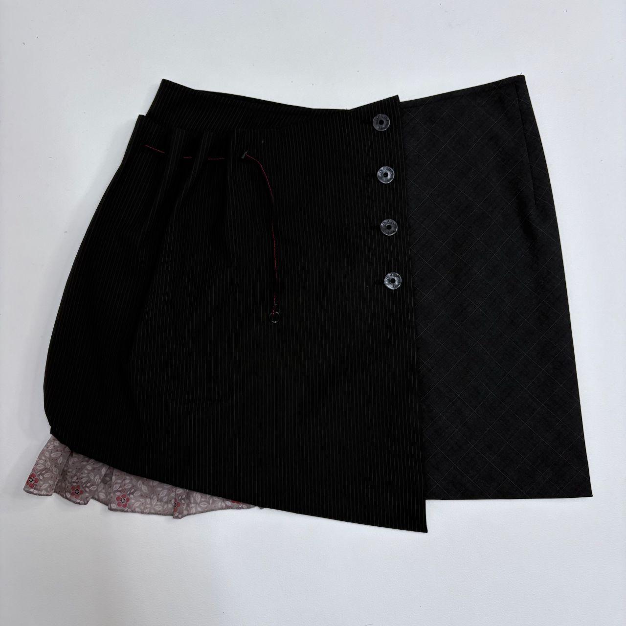 Black gathered pinstripe ruffle cop copine skirt