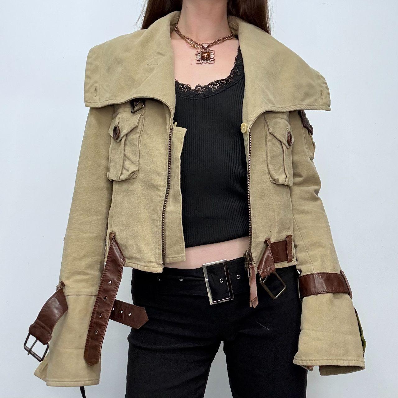Buckle belted flared cargo jacket