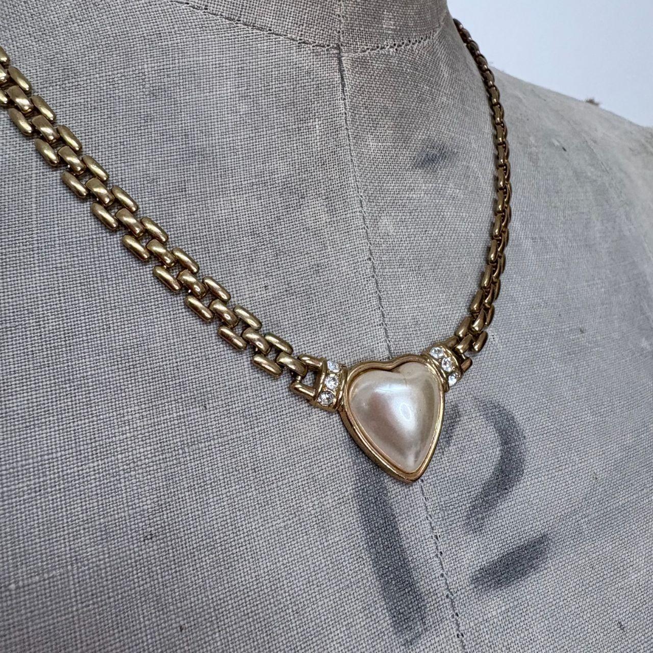 Gold tone chain heart necklace