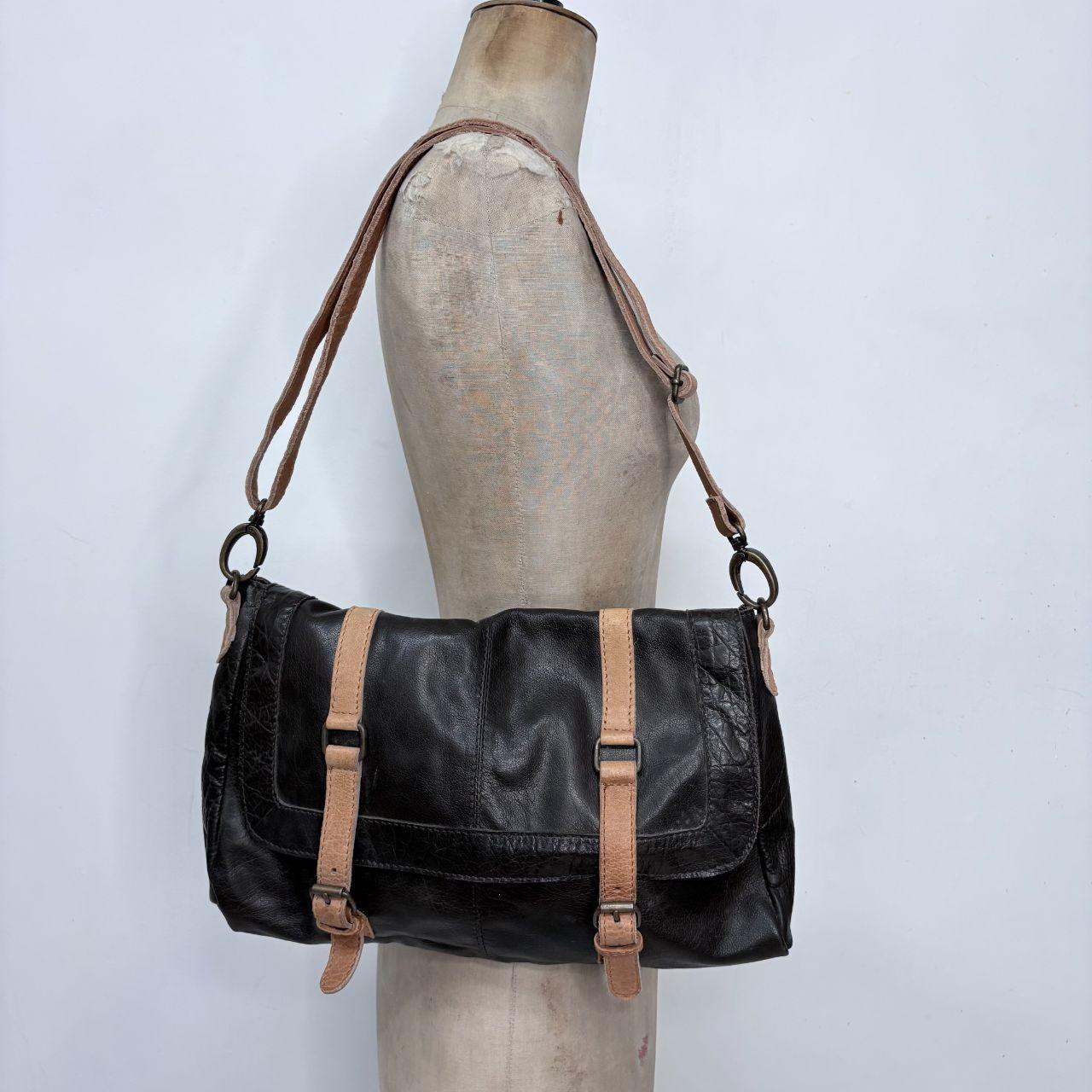 Black buckle leather bag