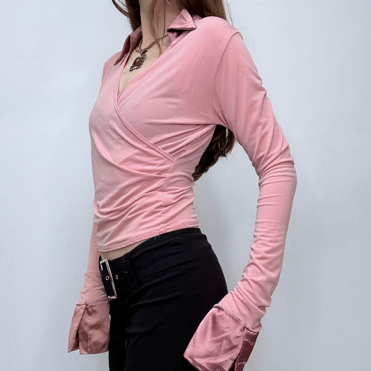 Cropped pink fitted shirt