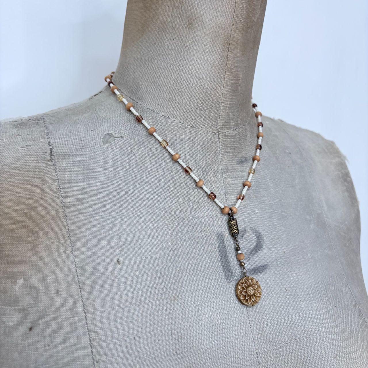 Boho beaded flower necklace