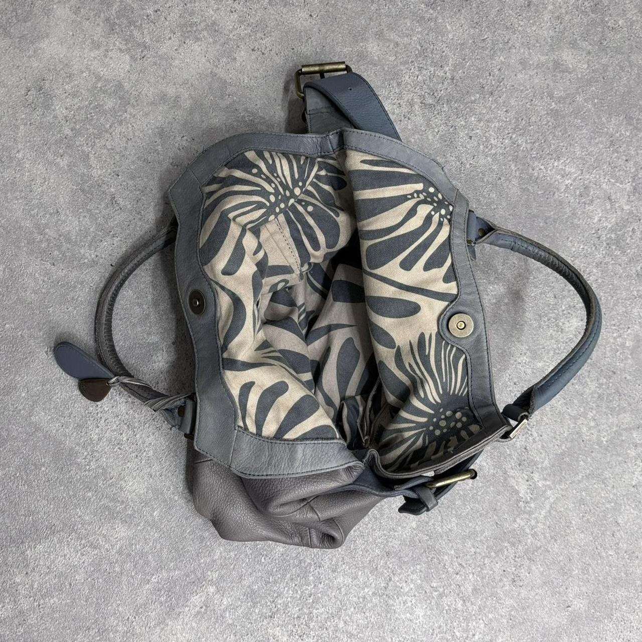 Minimalist leather grey shoulder bag