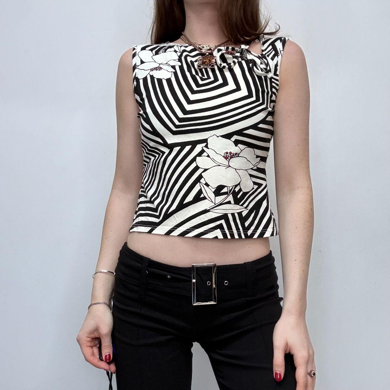 Graphic wide neck cropped baby tee vest