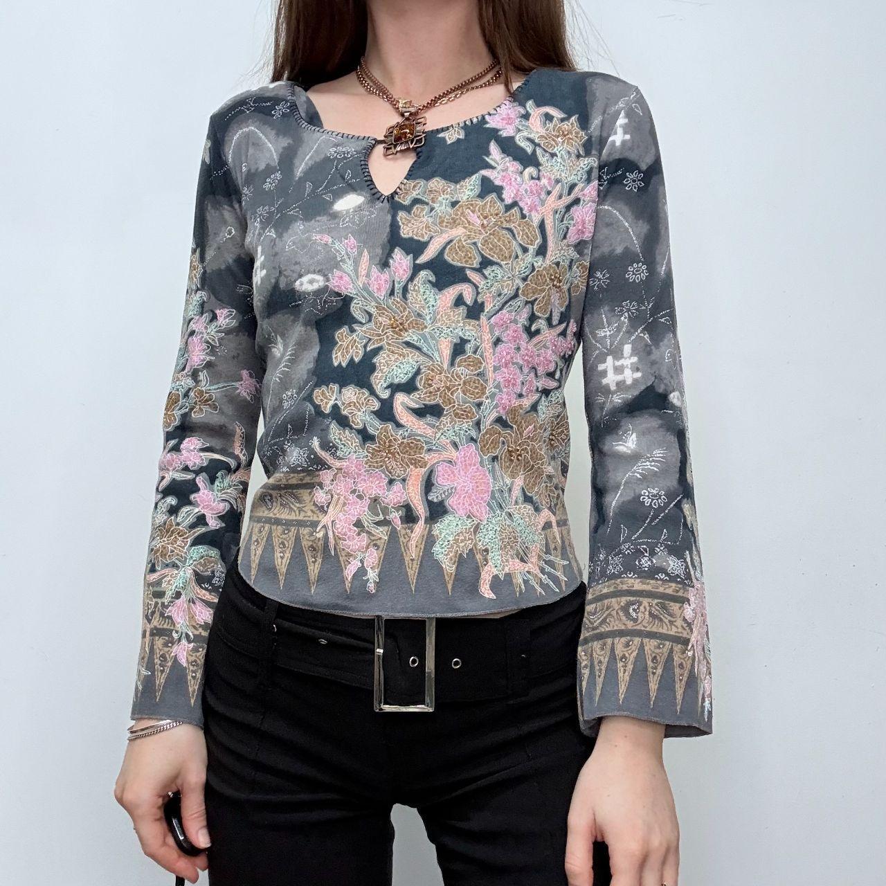 Graphic floral patterned flared top
