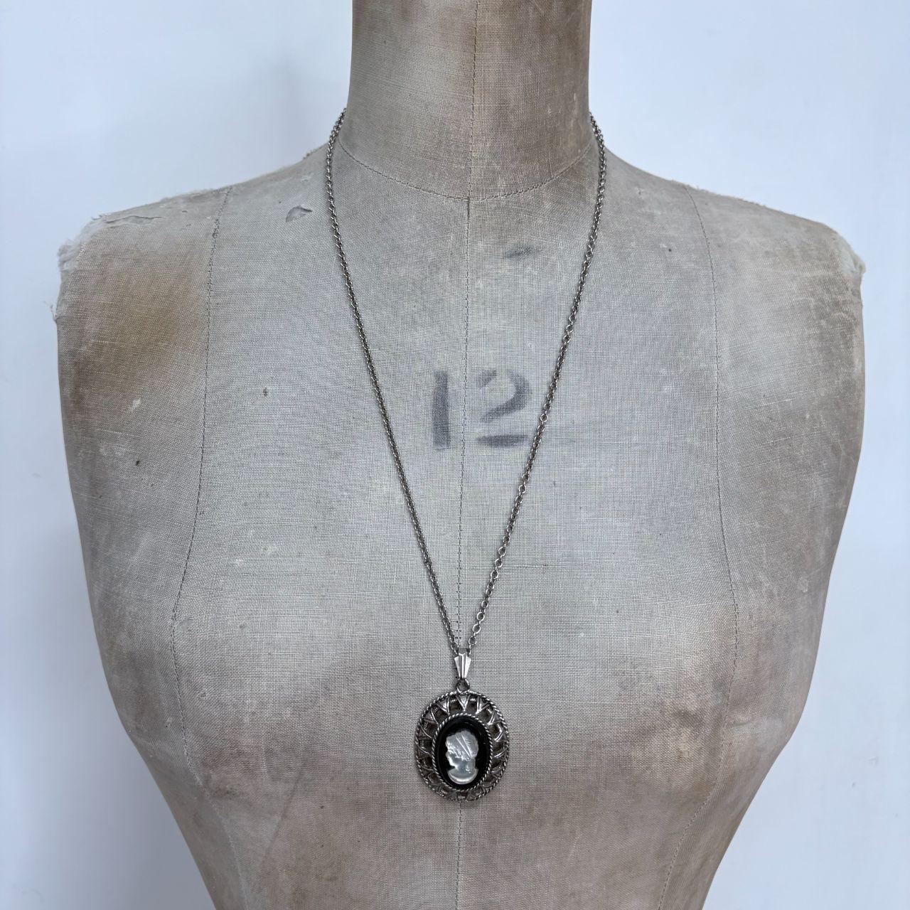 Mother of pearl cameo necklace