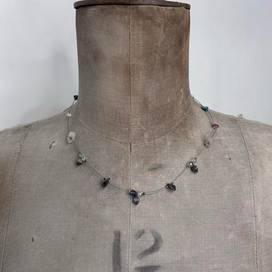 Wire gem necklace