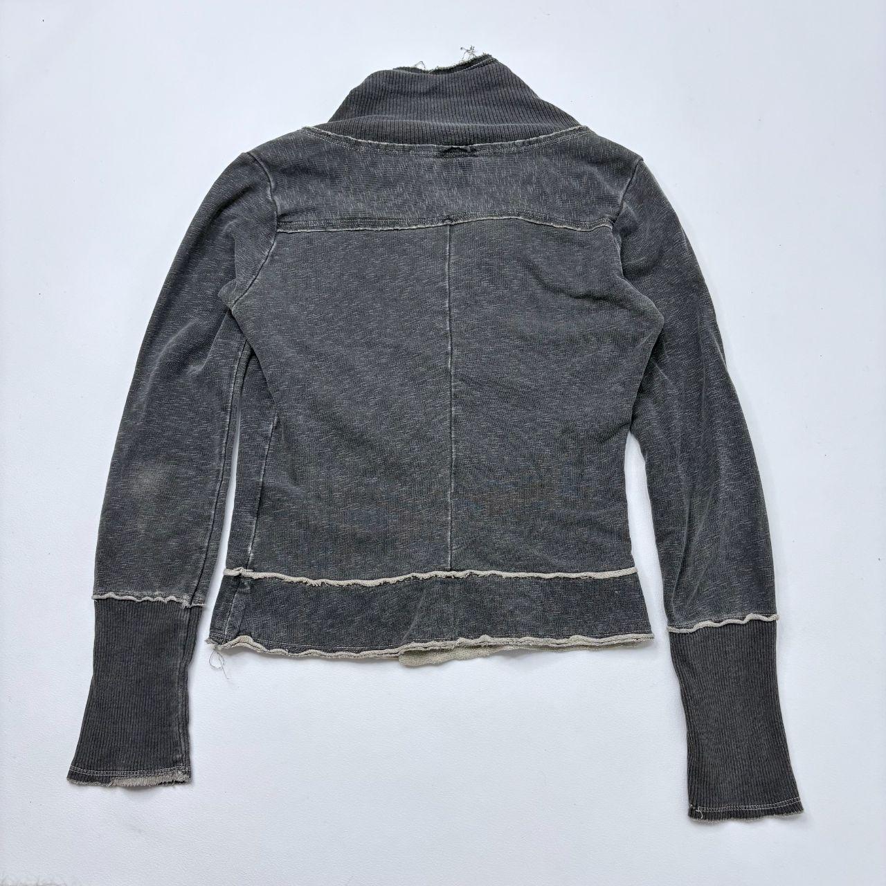 Distressed asymmetric diesel top