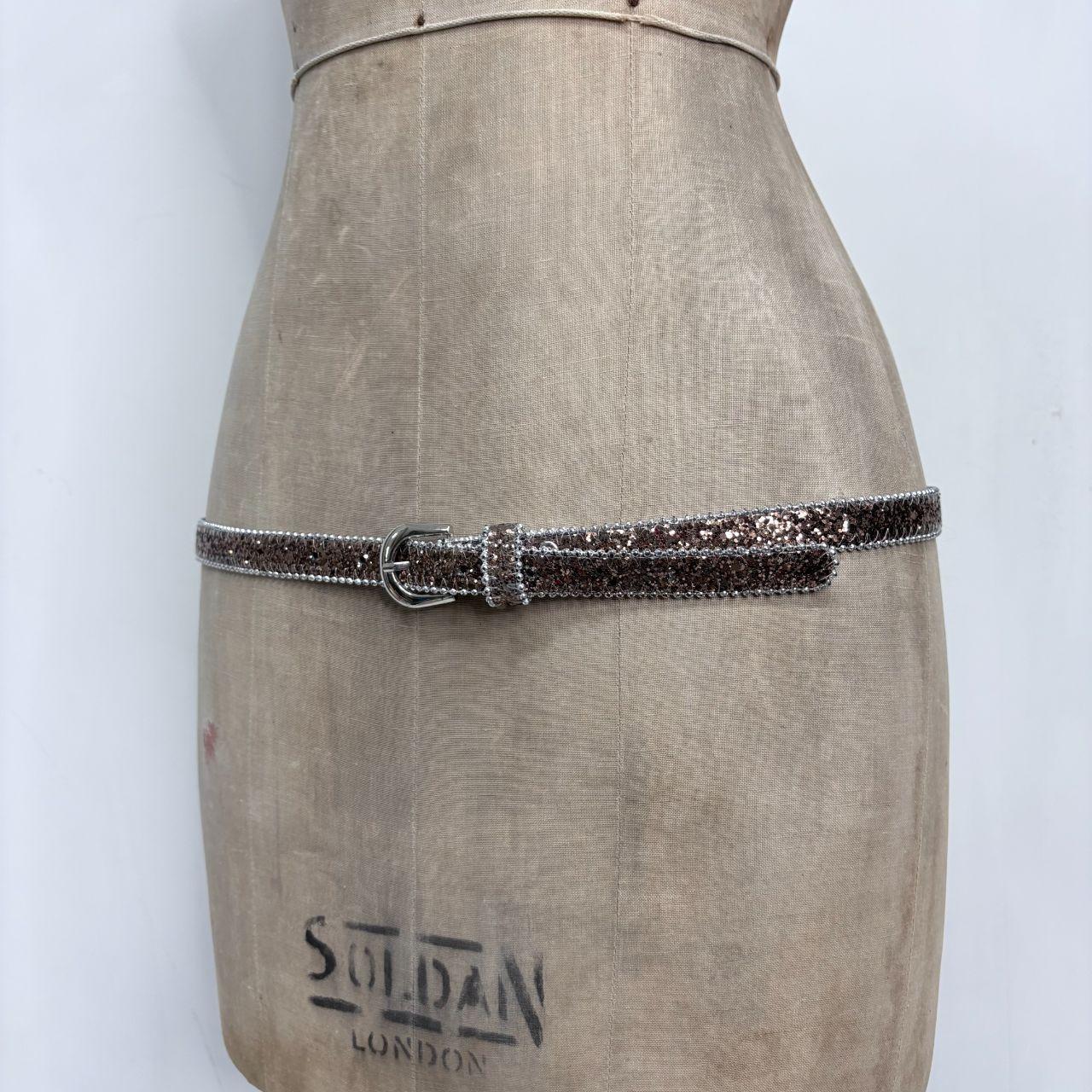 Thin silver giltter belt