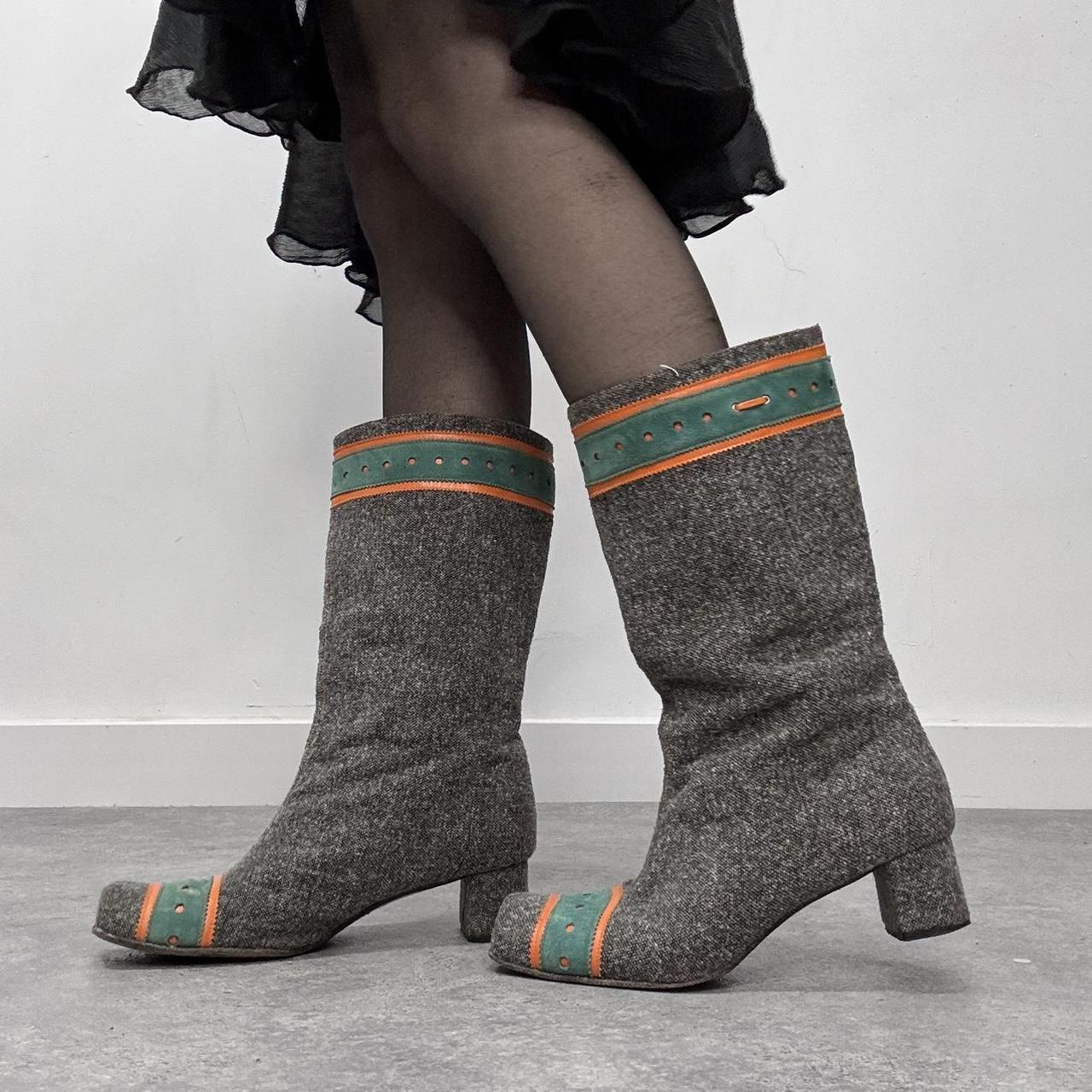 Square toe tweed boots