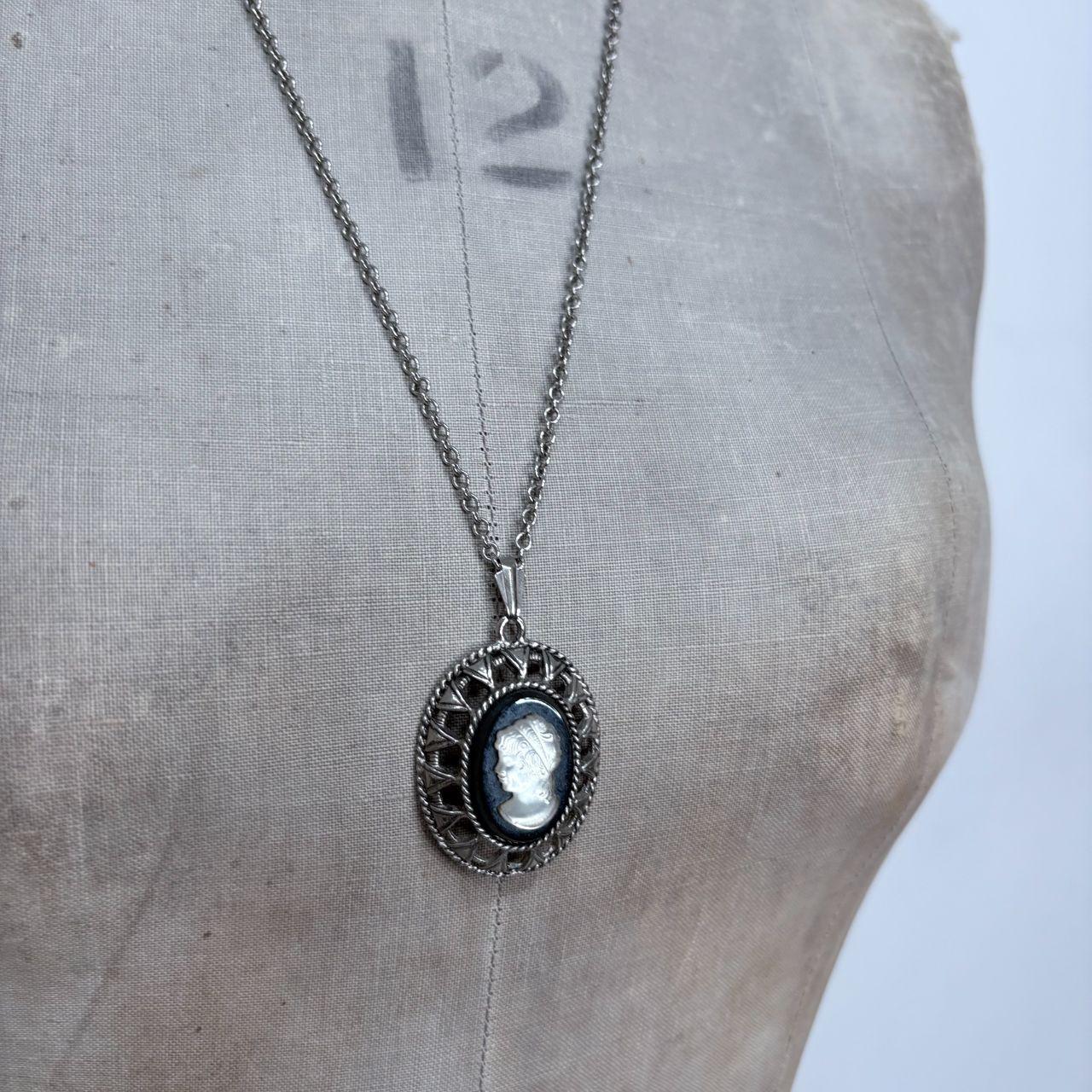 Mother of pearl cameo necklace