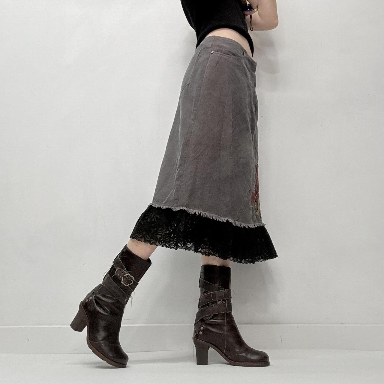 Ebroidered lace midi skirt
