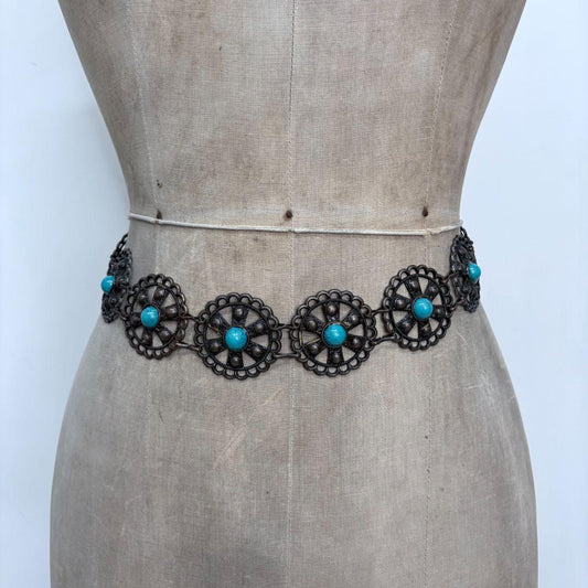 Chunky oversized waist belt chain