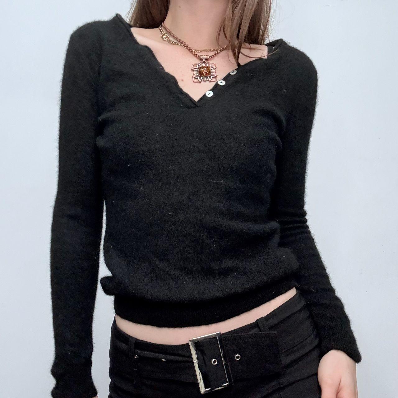 Cropped black cashmere jumper