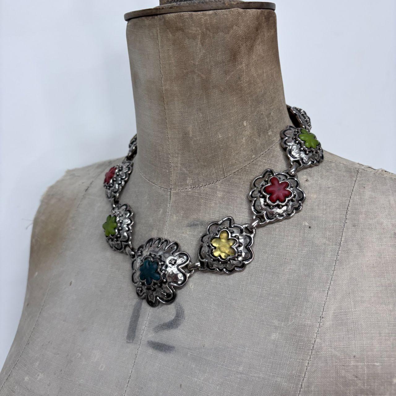 Chunky silver flower necklace