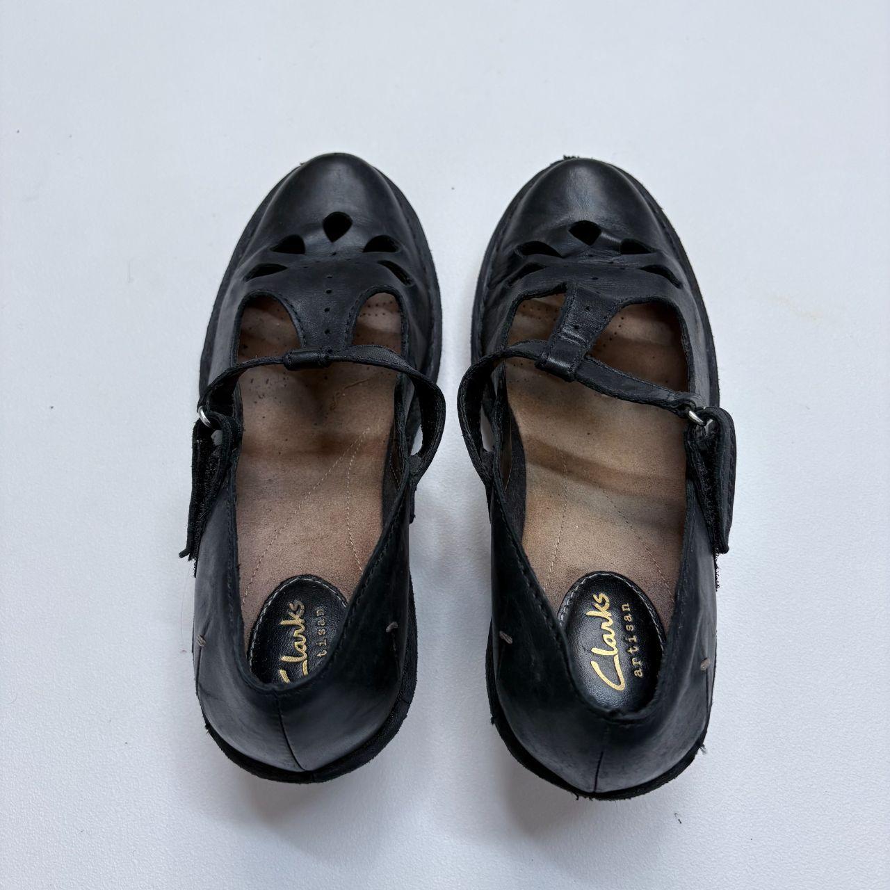 Black mary janes shoes