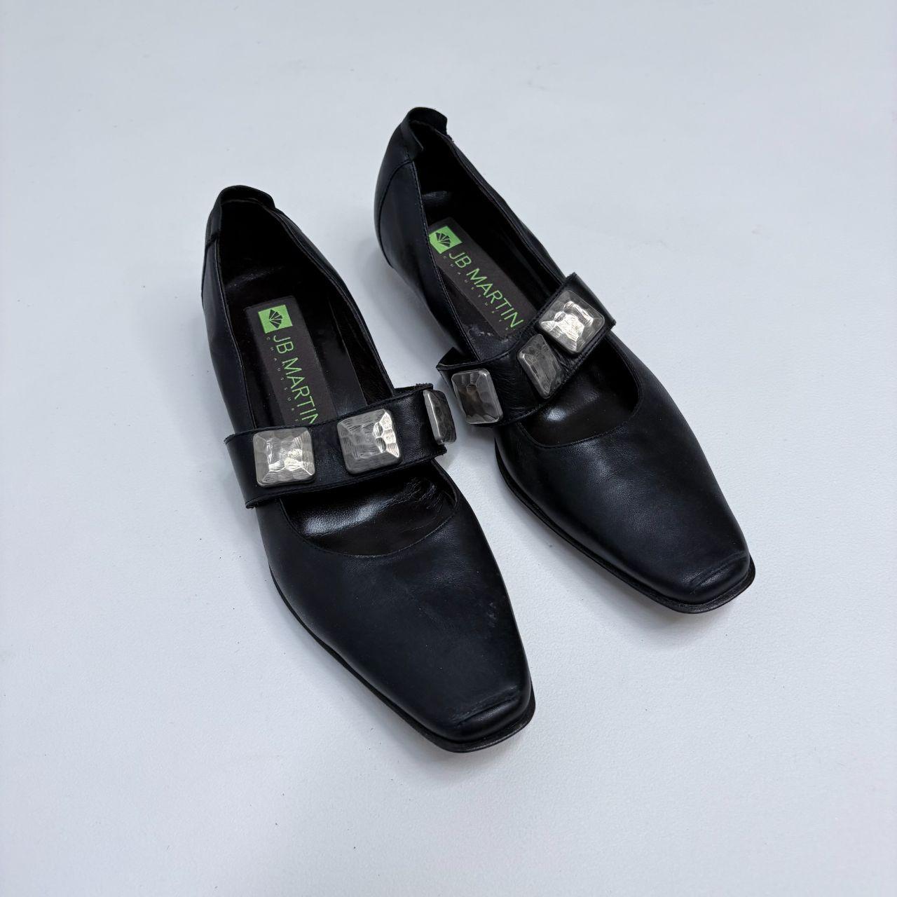 Black pointed studded ballet flats