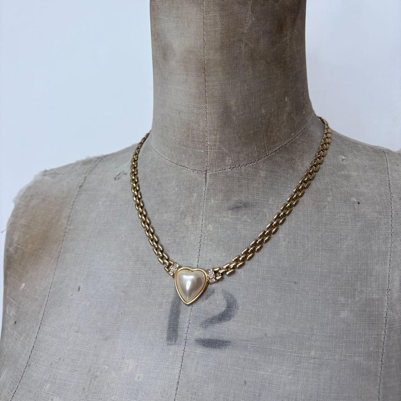 Gold tone chain heart necklace