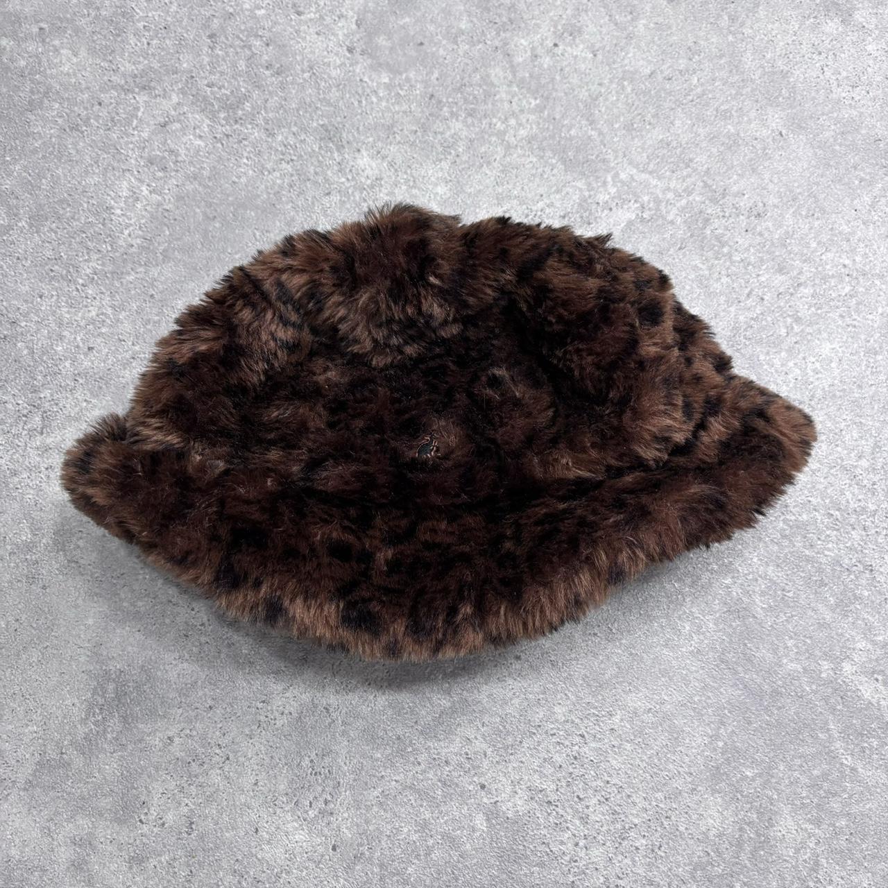 Leopard print fluffy bucket hat