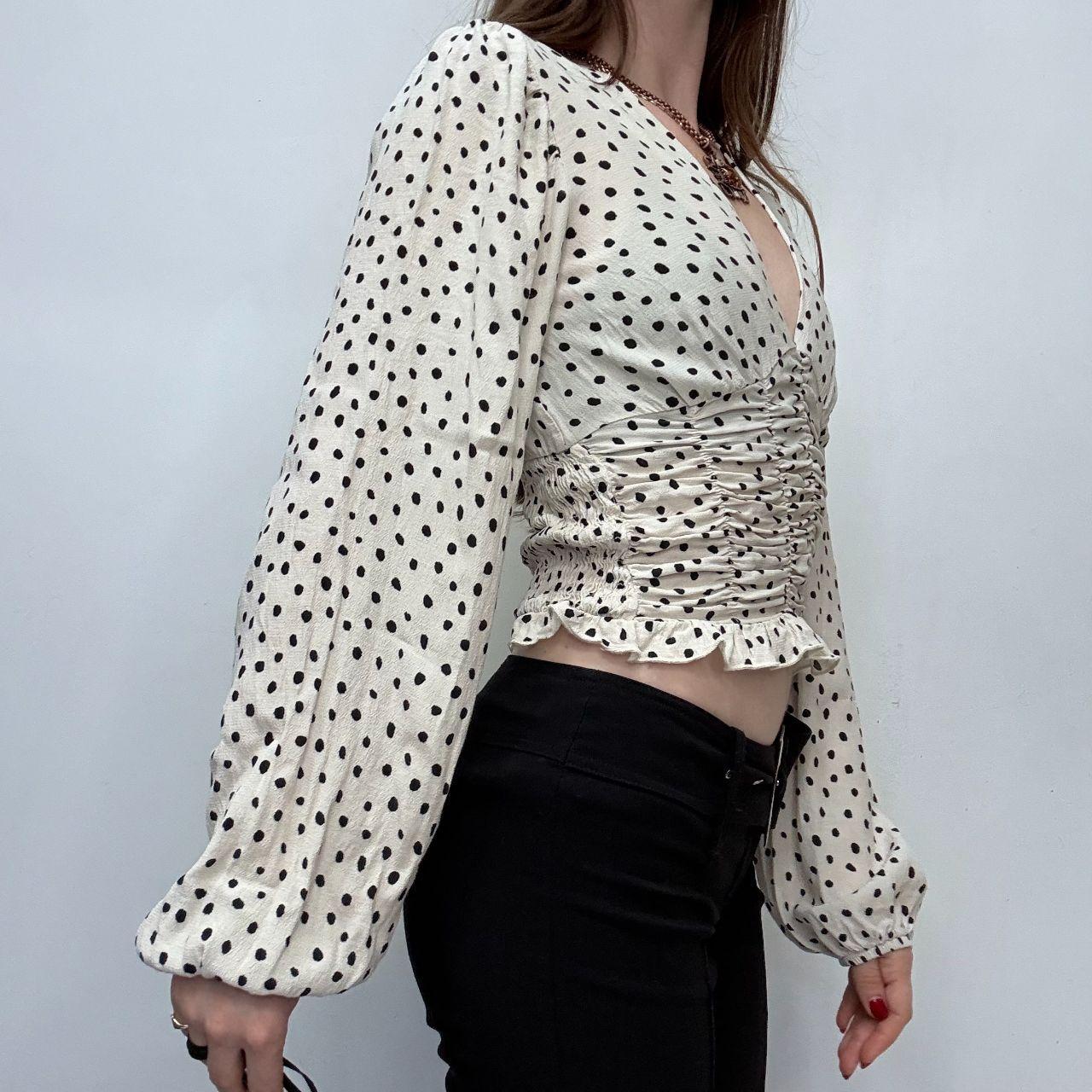 Polkadot puff gathered shirt