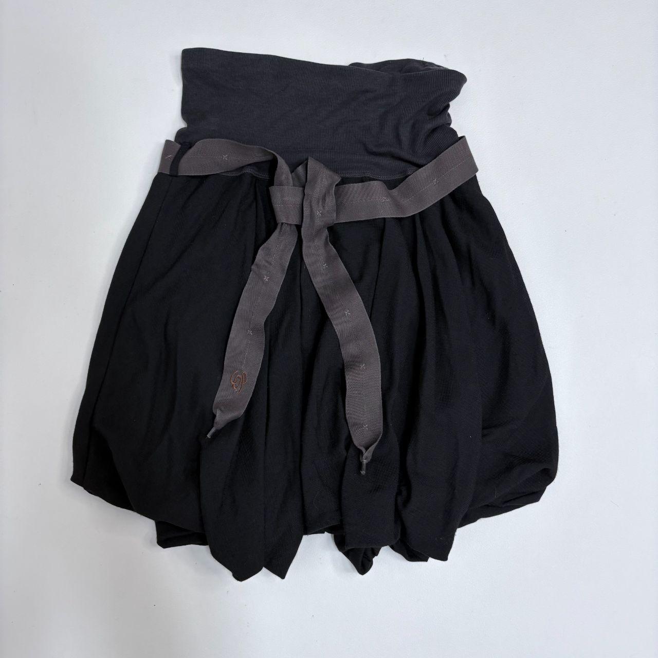 Low rise thick waistband cop copine skirt