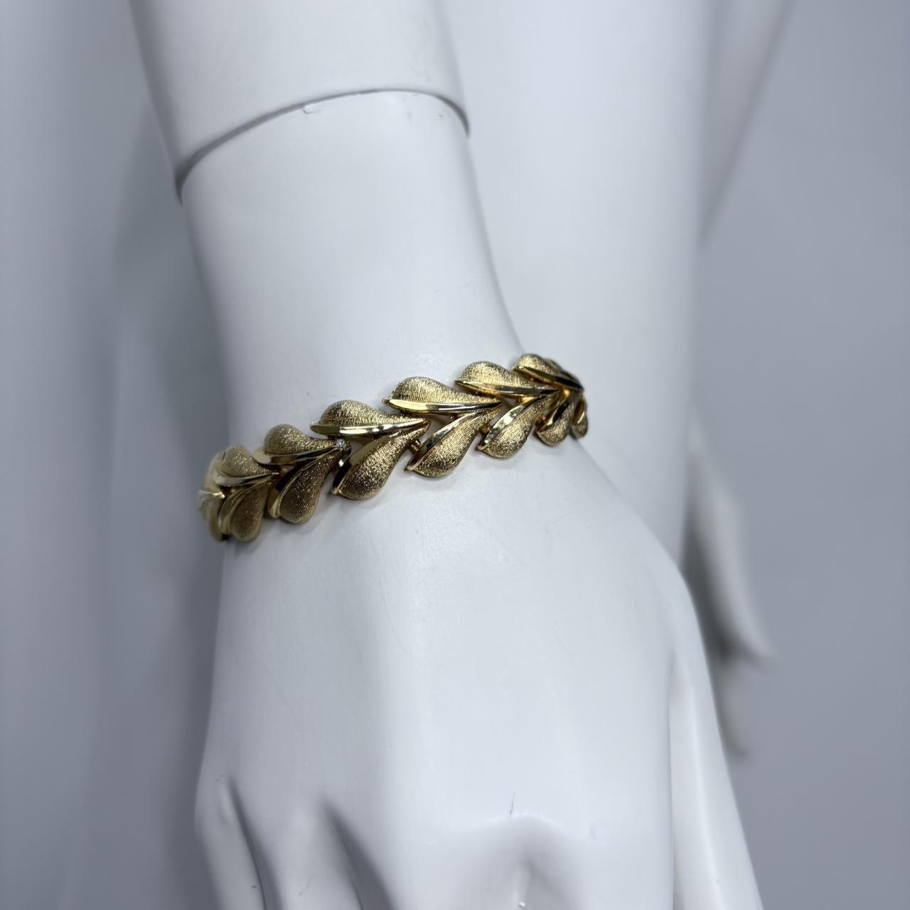 Gold baroque link Bracelet