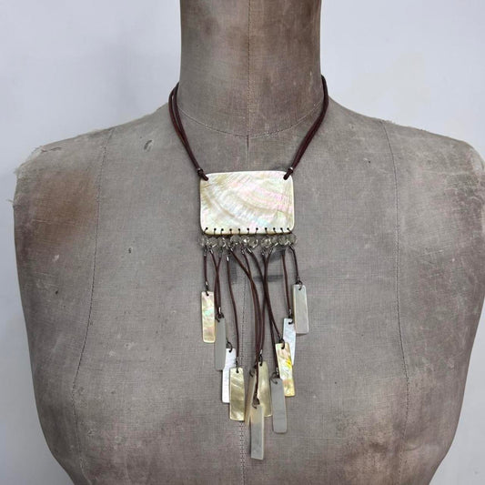 Mother of pearl shell necklace