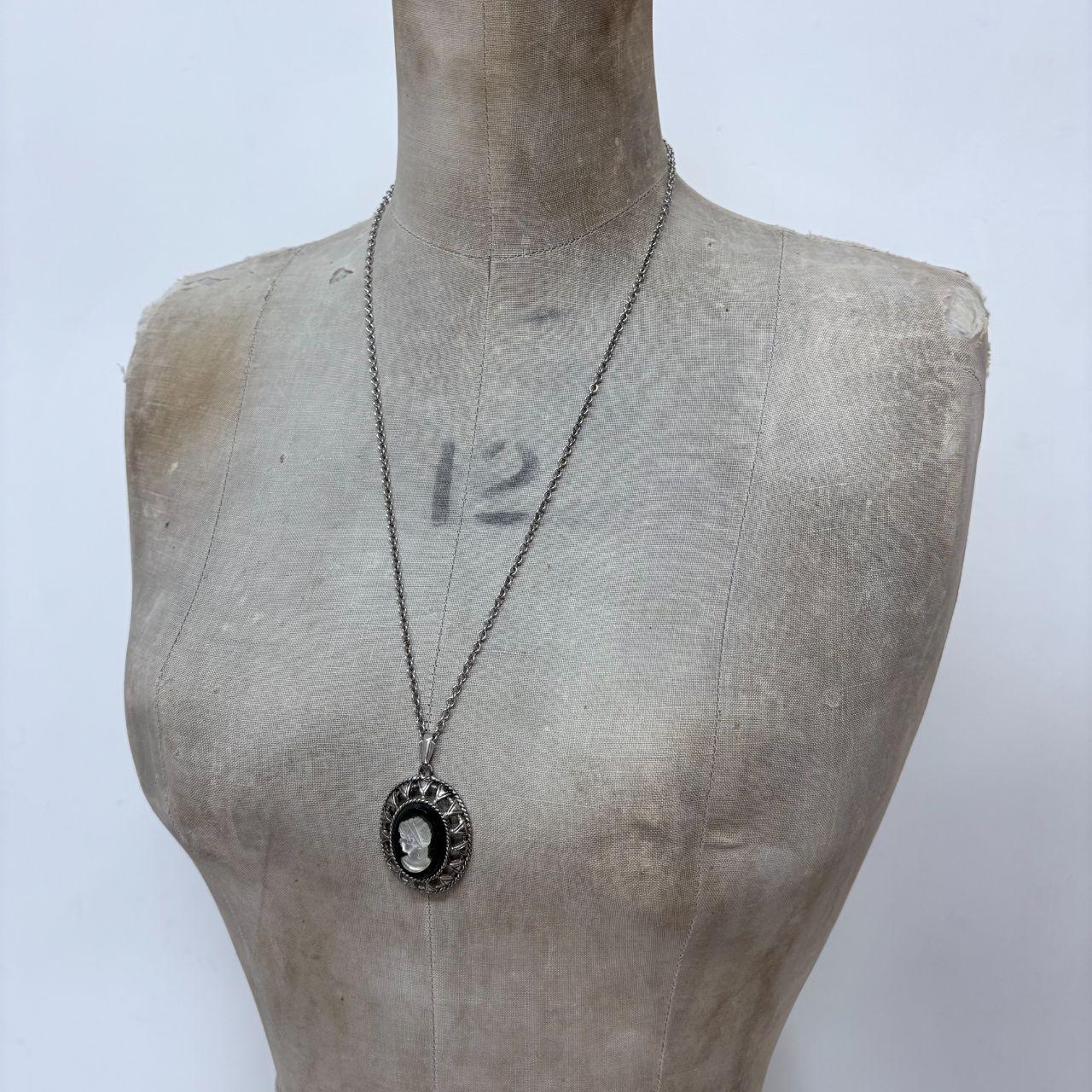Mother of pearl cameo necklace