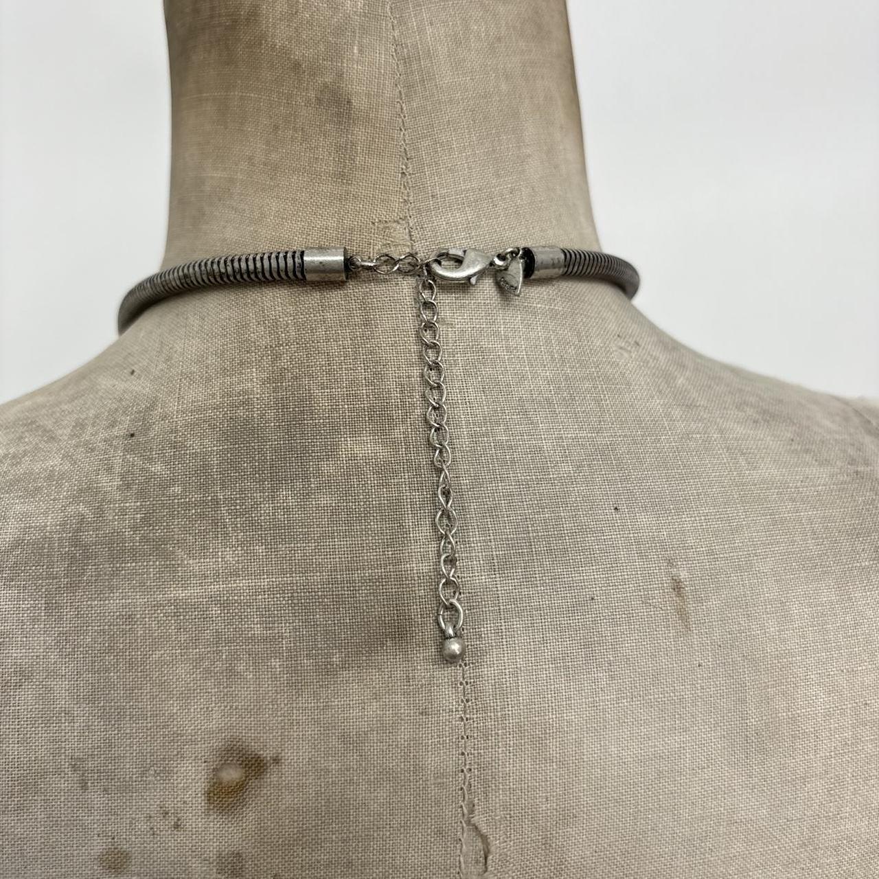 Silver metal flower necklace