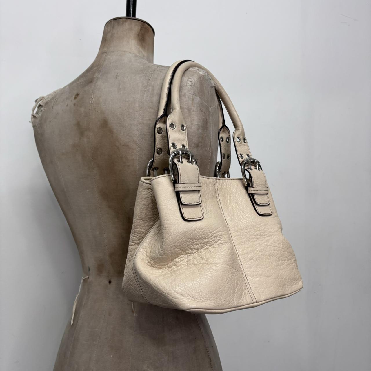 Preppy leather cream shoulder bag