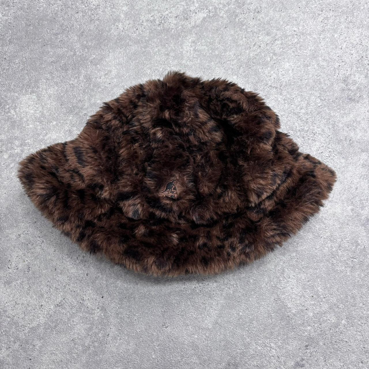 Leopard print fluffy bucket hat
