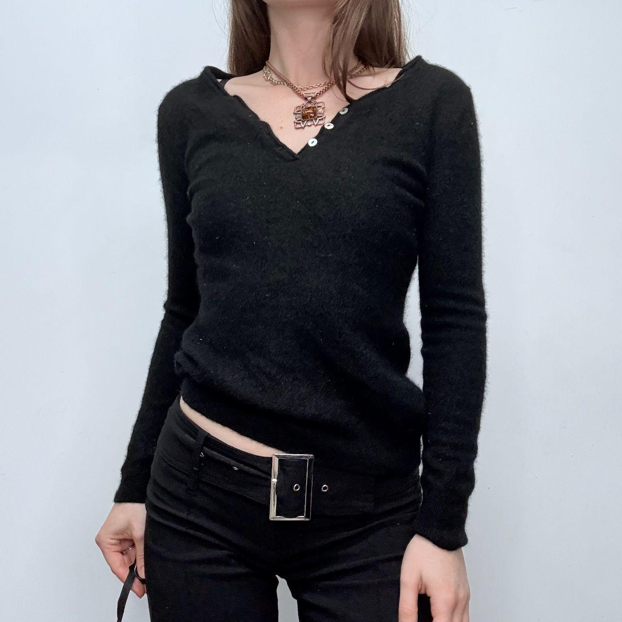 Cropped black cashmere jumper