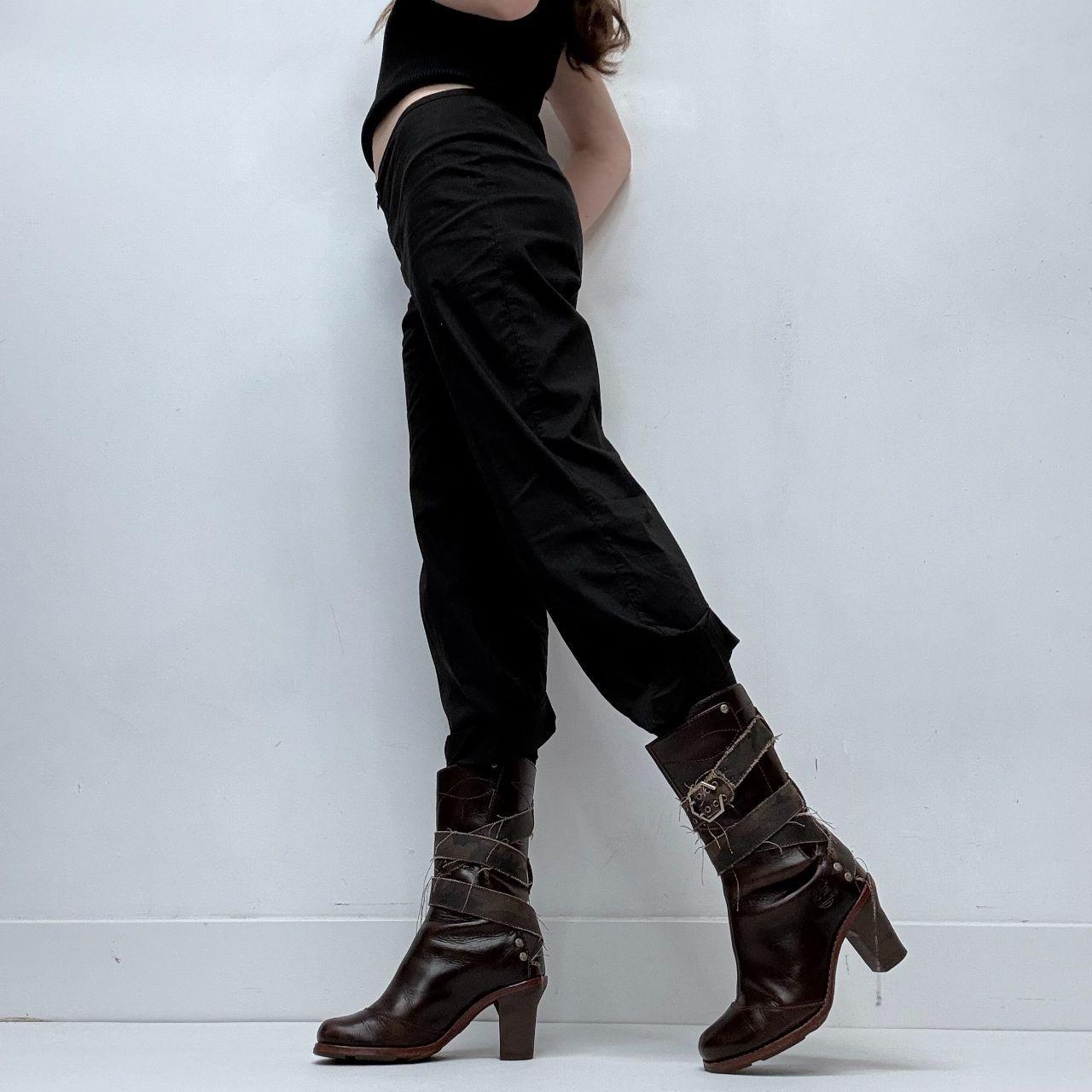 Black cropped structured capri pants