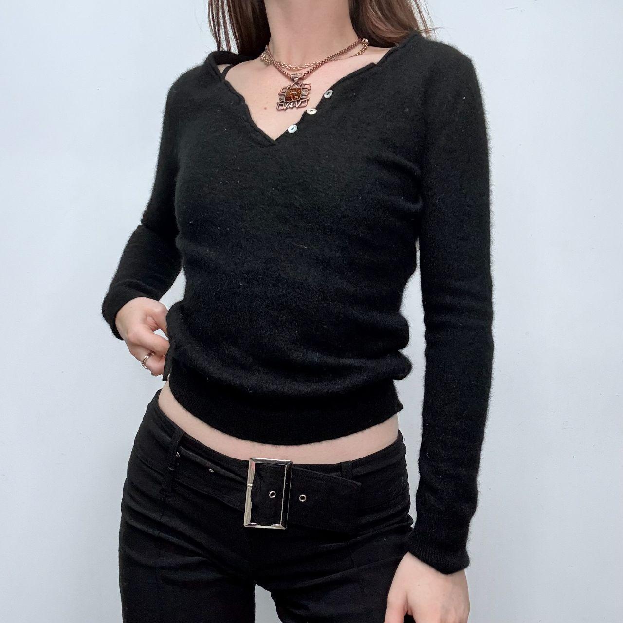 Cropped black cashmere jumper