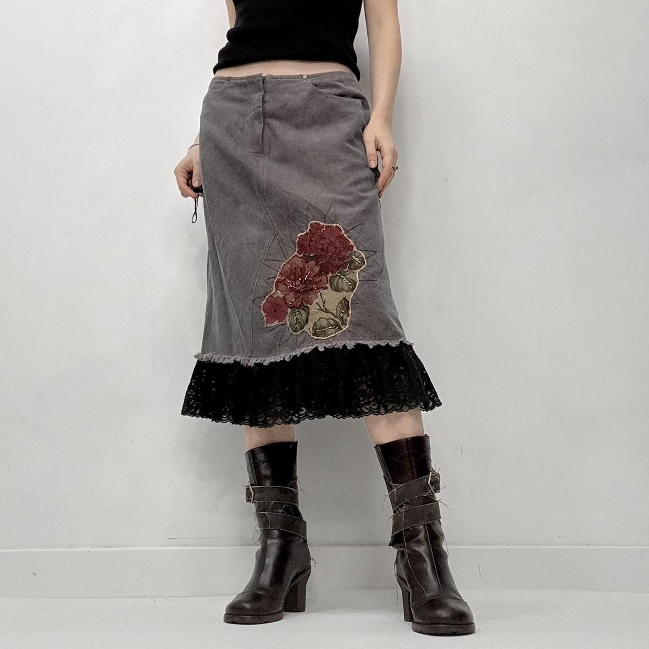 Ebroidered lace midi skirt