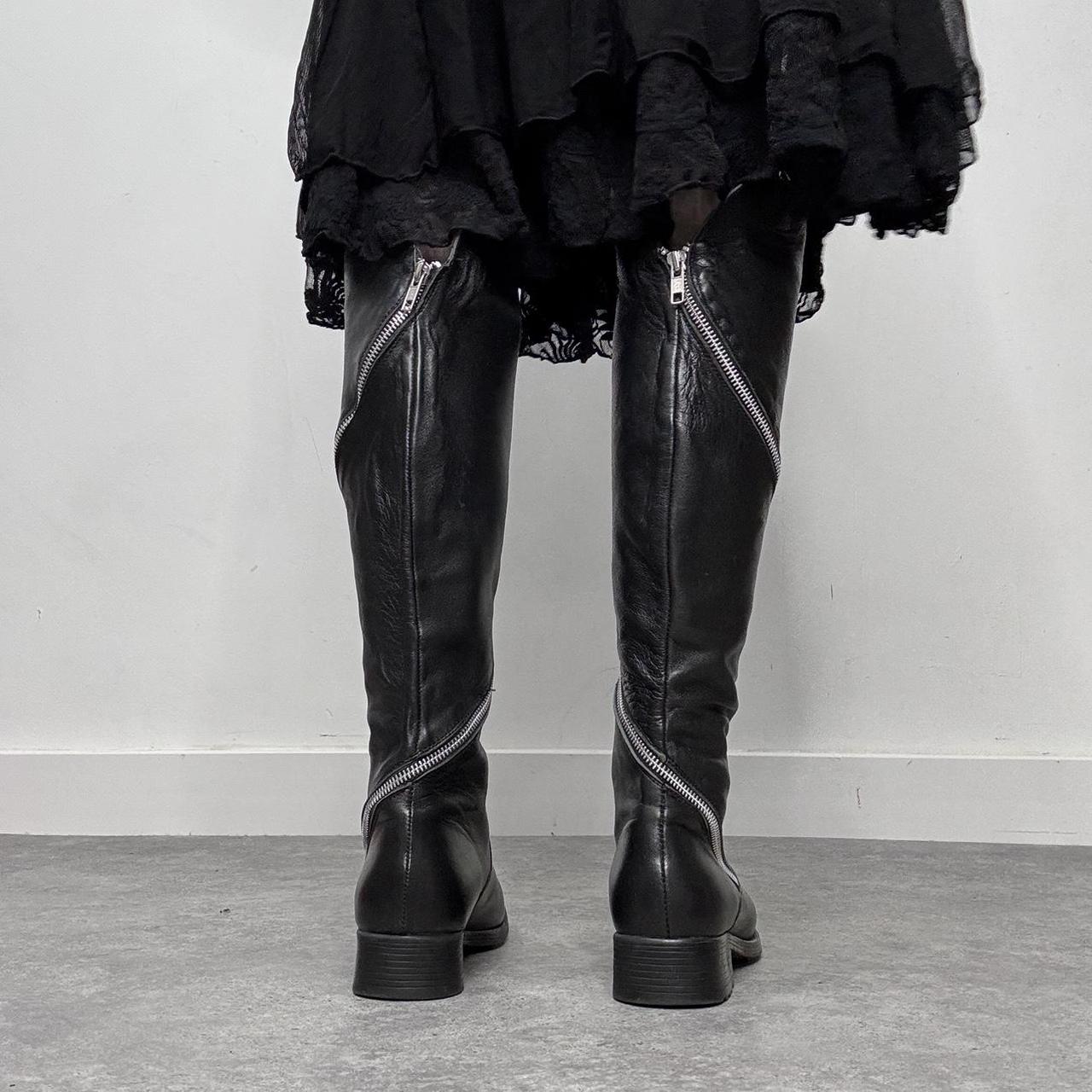 Black chunky zip around boots