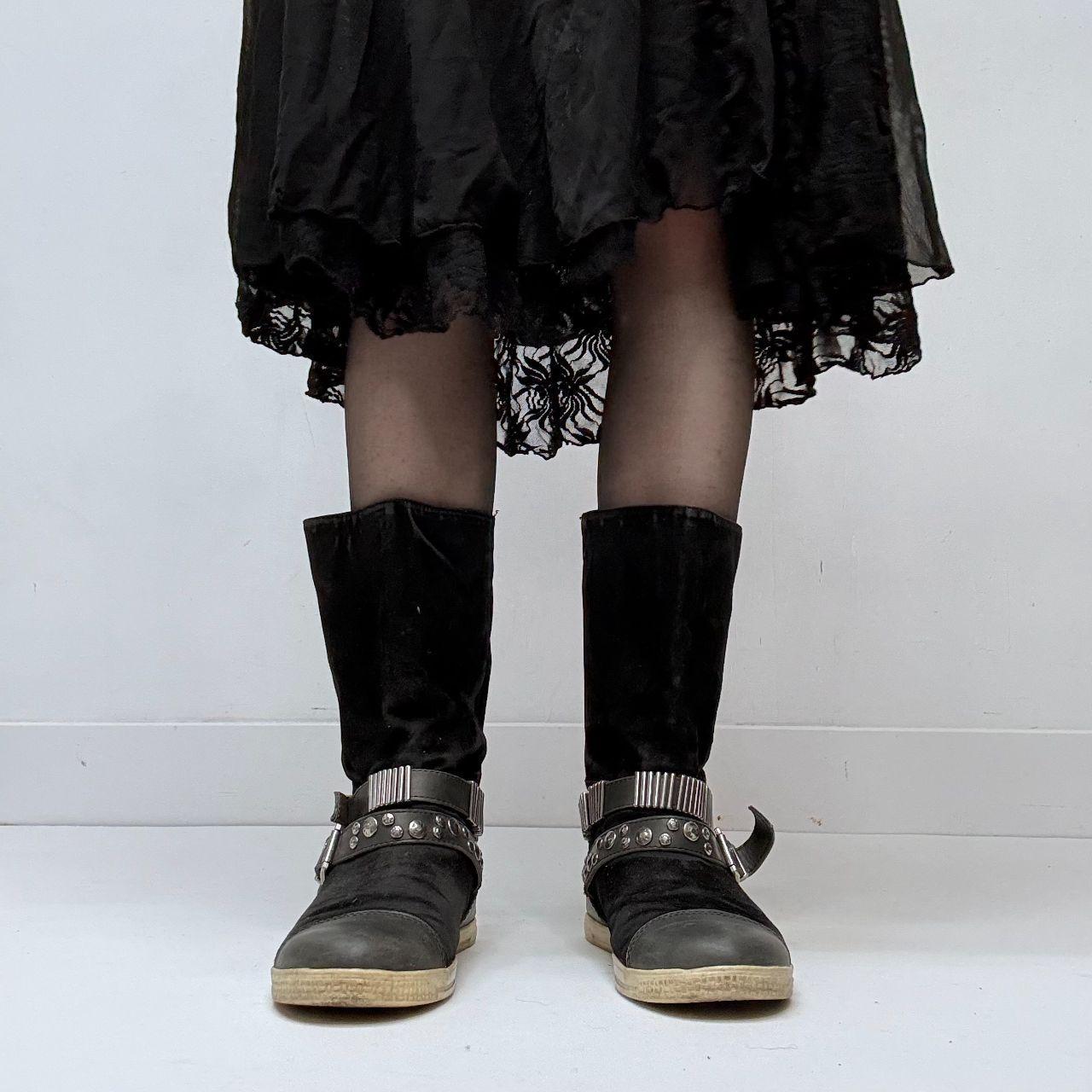 Buckle black grunge studded boots