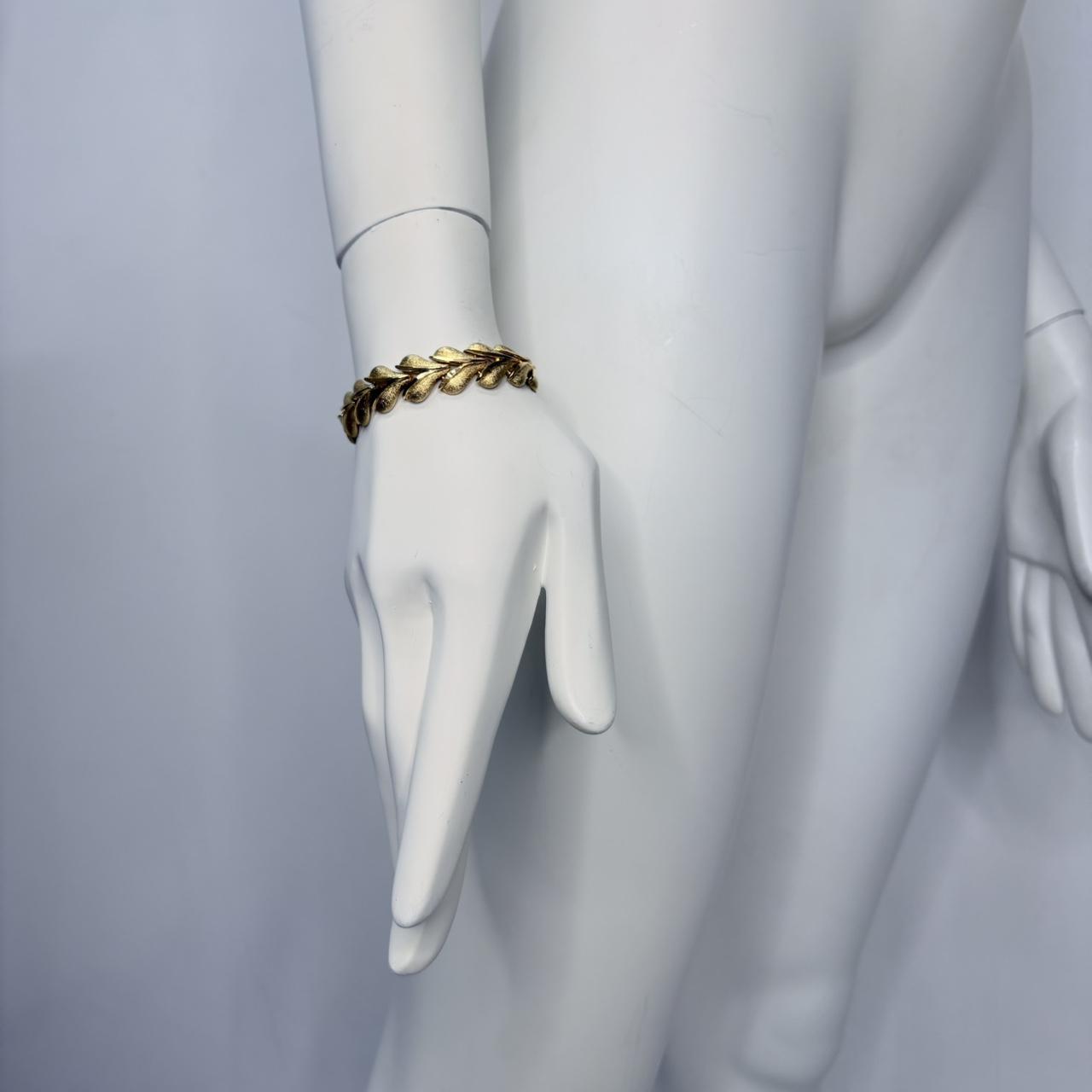 Gold baroque link Bracelet