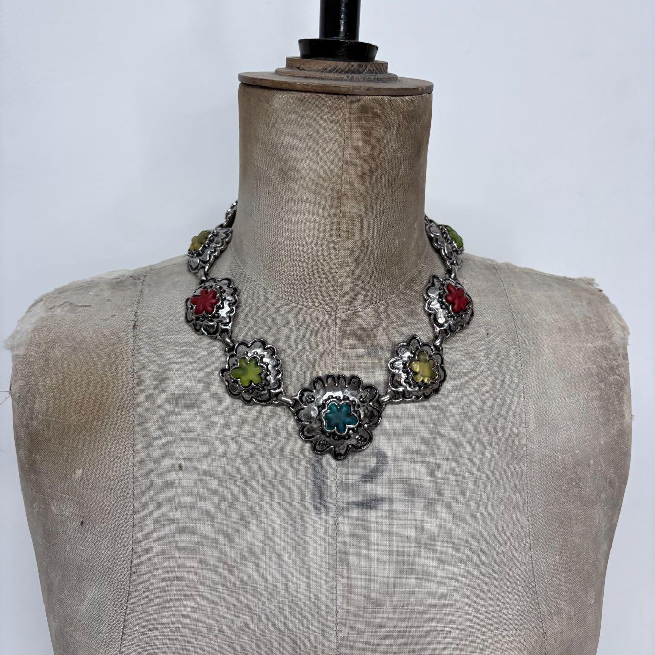 Chunky silver flower necklace