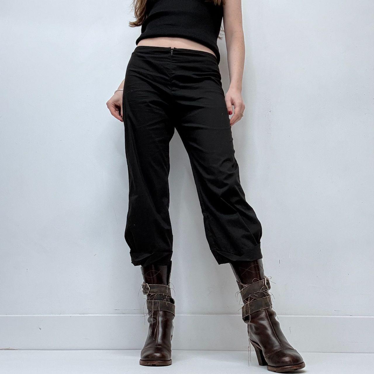 Black cropped structured capri pants