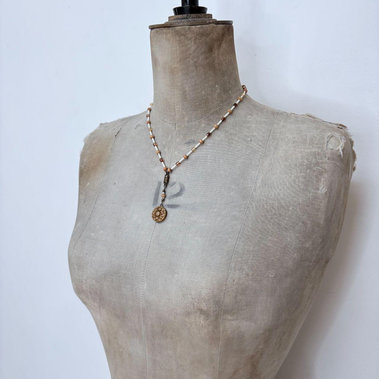 Boho beaded flower necklace