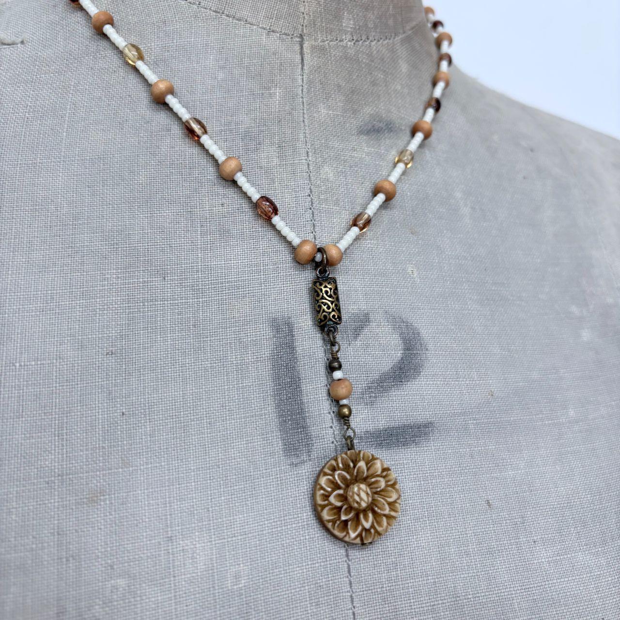 Boho beaded flower necklace