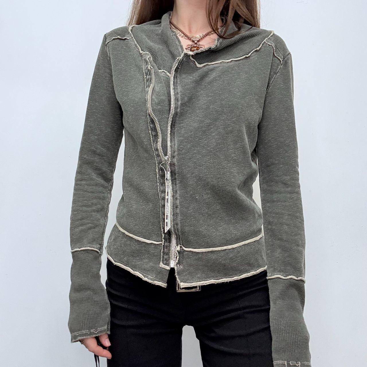 Distressed asymmetric diesel top